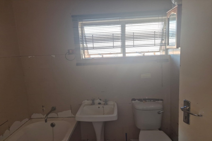 4 Bedroom Property for Sale in Willows Free State
